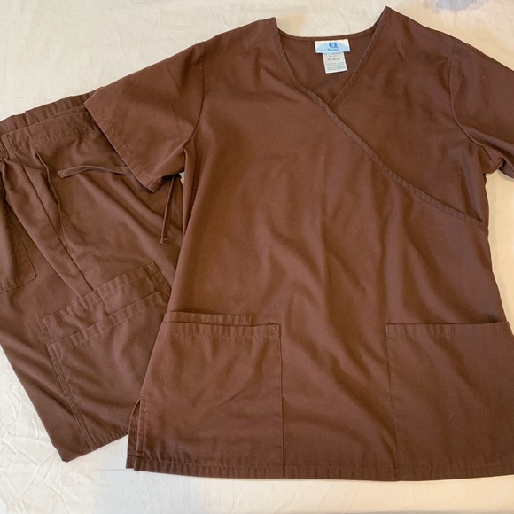SB Scrubs set, woman’s, EUC, size XS - Picture 1 of 9